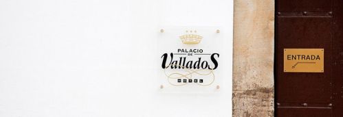 Acceso al Palacio de los Vallados