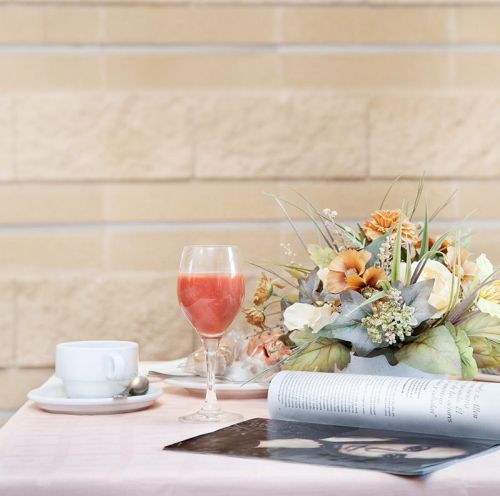 Mesa montada en comedor Palacio de los Vallados