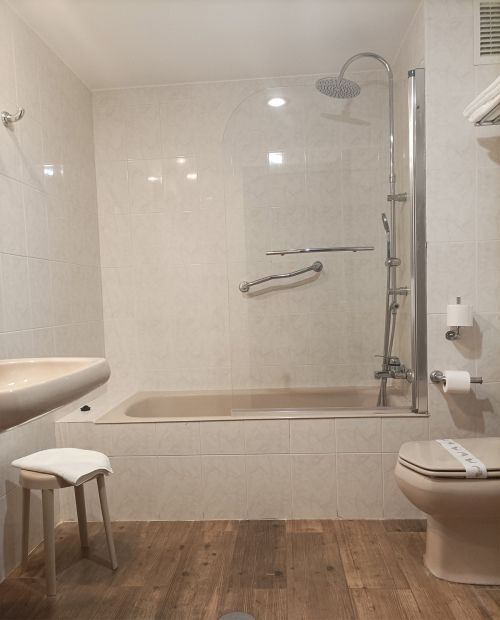 Baño habitación Palacio de los Vallados